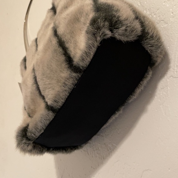 Sasha NY Faux Fur Crossbody Convertible  Bag - Picture 2 of 6